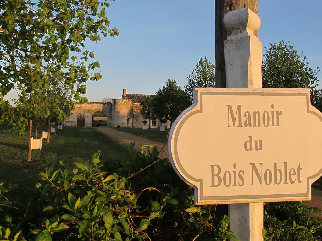 Bed and Breakfast Manoir Du Bois Noblet Louerre Zewnętrze zdjęcie